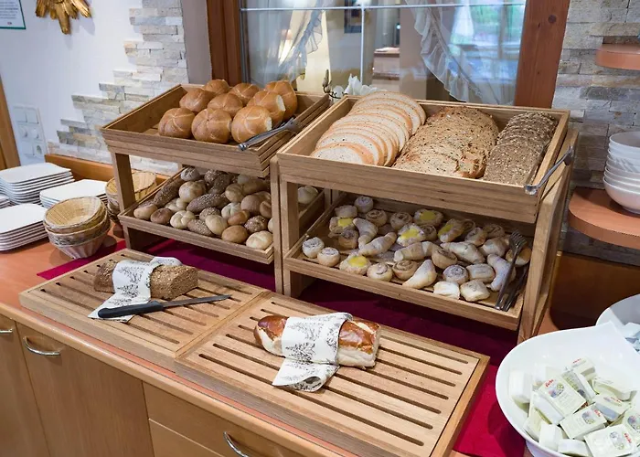 Hotel Landhaus Zillertal Fuegen