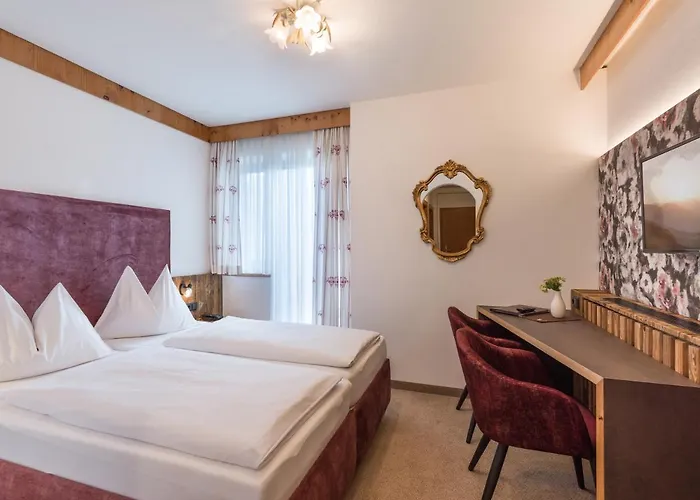 Landhaus Zillertal Hotel Fuegen