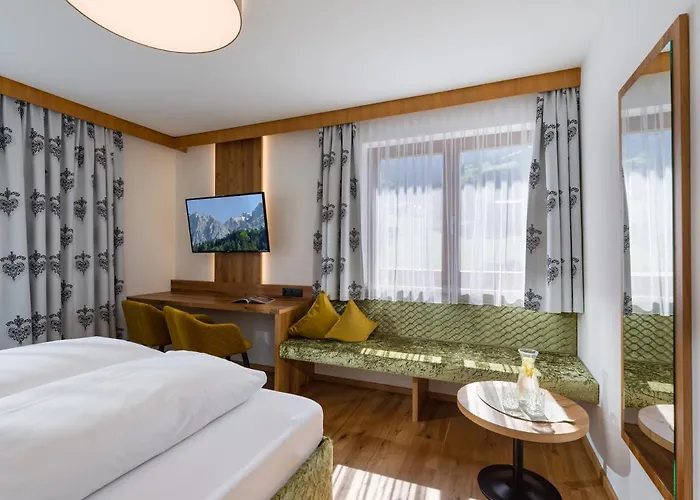 Hotel Landhaus Zillertal 3*