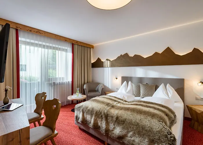 Landhaus Zillertal 3* Fuegen