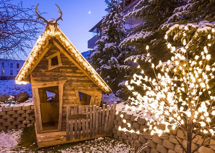 Landhaus Zillertal 3* Fuegen